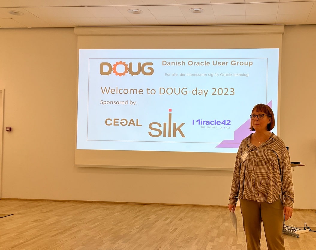 Jeannette Holland welcomes everyone to the event